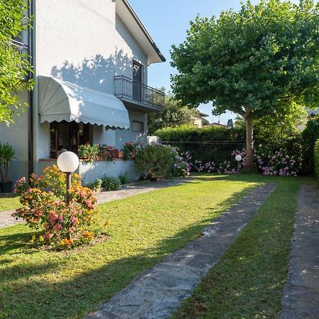 Apartment Holiday Versilia Камайоре Екстер'єр фото