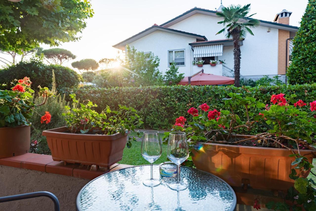 Apartment Holiday Versilia Камайоре Екстер'єр фото